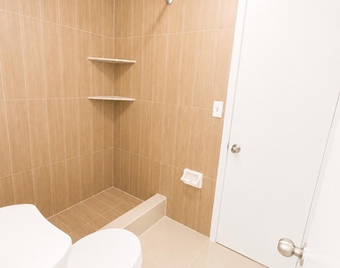 887 Crystal Lake Drive - Photo Thumbnail 19