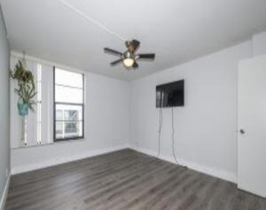 12 Royal Palm Way - Photo Thumbnail 12