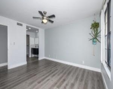 12 Royal Palm Way - Photo Thumbnail 13