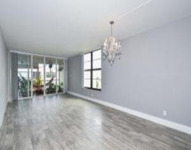 12 Royal Palm Way - Photo Thumbnail 8
