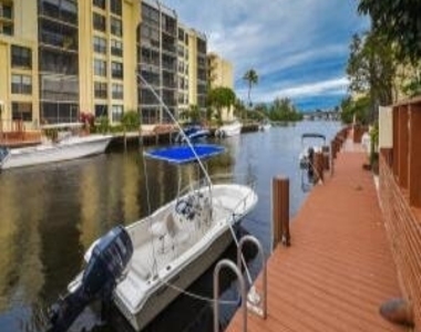 12 Royal Palm Way - Photo Thumbnail 4