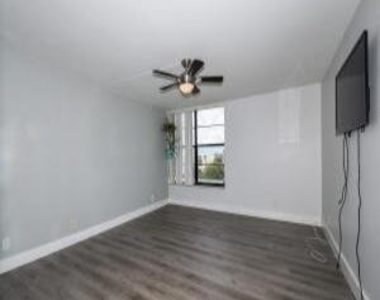 12 Royal Palm Way - Photo Thumbnail 18