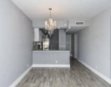 12 Royal Palm Way - Photo Thumbnail 9