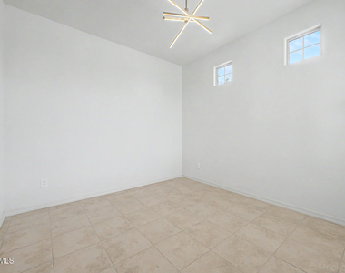 8954 W San Juan Avenue - Photo Thumbnail 4