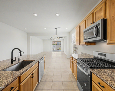 8954 W San Juan Avenue - Photo Thumbnail 15
