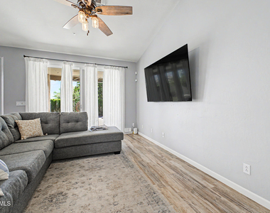 14736 N 100th Place - Photo Thumbnail 10