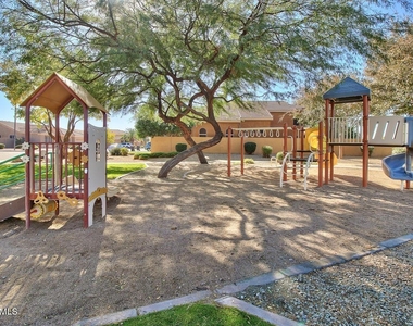 375 S Buena Vista Avenue - Photo Thumbnail 25
