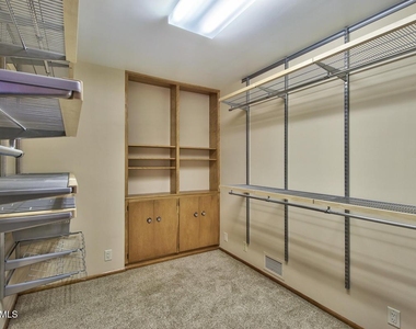 375 S Buena Vista Avenue - Photo Thumbnail 9