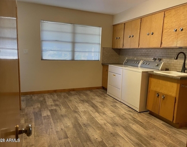 375 S Buena Vista Avenue - Photo Thumbnail 17