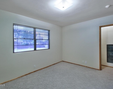 375 S Buena Vista Avenue - Photo Thumbnail 16