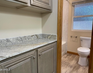 375 S Buena Vista Avenue - Photo Thumbnail 13