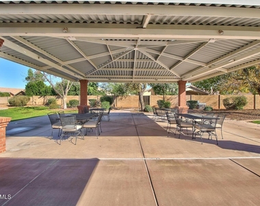 375 S Buena Vista Avenue - Photo Thumbnail 18