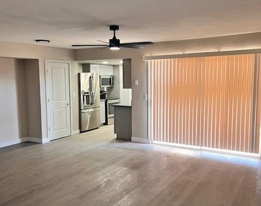 6935 W Monterosa Circle - Photo Thumbnail 23