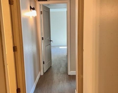 6935 W Monterosa Circle - Photo Thumbnail 8