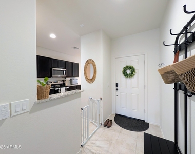 24458 W Verlea Drive - Photo Thumbnail 9
