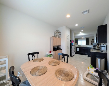 24458 W Verlea Drive - Photo Thumbnail 19