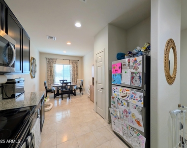 24458 W Verlea Drive - Photo Thumbnail 15