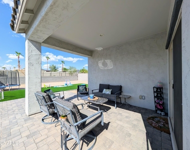 24458 W Verlea Drive - Photo Thumbnail 42