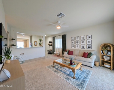 24458 W Verlea Drive - Photo Thumbnail 22