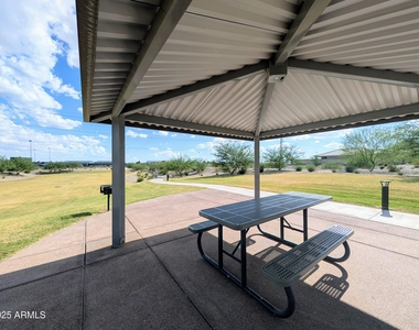 24458 W Verlea Drive - Photo Thumbnail 57