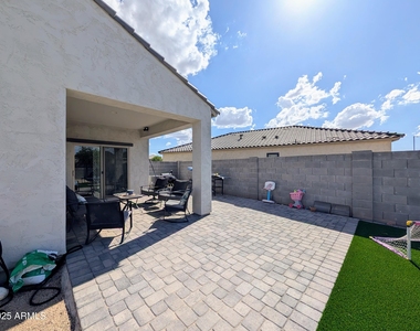 24458 W Verlea Drive - Photo Thumbnail 44