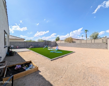 24458 W Verlea Drive - Photo Thumbnail 48