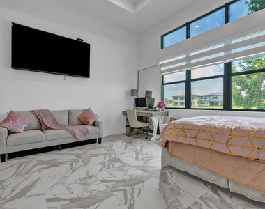 9524 Riverside Park Drive - Photo Thumbnail 12