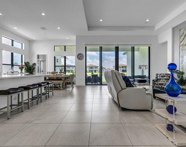9524 Riverside Park Drive - Photo Thumbnail 4