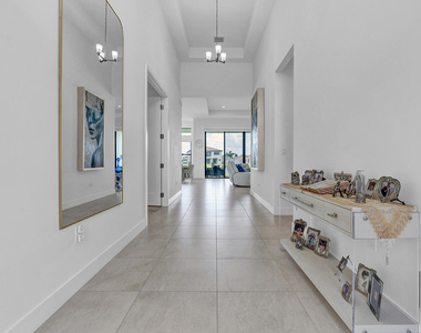 9524 Riverside Park Drive - Photo Thumbnail 3