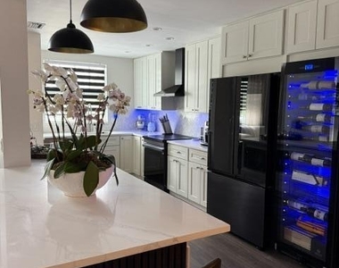 1506 Mizzenmast Way - Photo Thumbnail 46