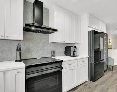 1506 Mizzenmast Way - Photo Thumbnail 15