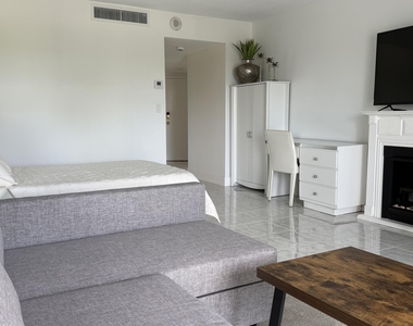2600 N Flagler Drive - Photo Thumbnail 2