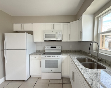 1920 Sw 44th Avenue - Photo Thumbnail 5