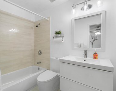 7087 Nw 78th Place - Photo Thumbnail 18
