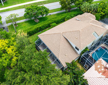 7087 Nw 78th Place - Photo Thumbnail 32