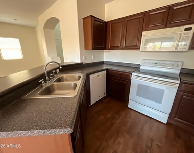 22257 N Gibson Drive - Photo Thumbnail 3
