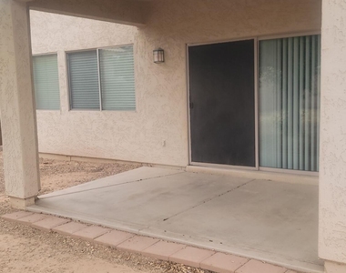 22257 N Gibson Drive - Photo Thumbnail 7