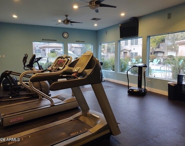 3236 E Chandler Boulevard - Photo Thumbnail 16