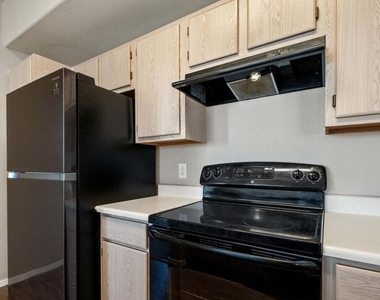 3236 E Chandler Boulevard - Photo Thumbnail 7