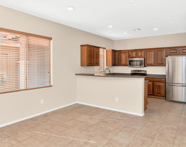 40291 N La Cantera Drive - Photo Thumbnail 4