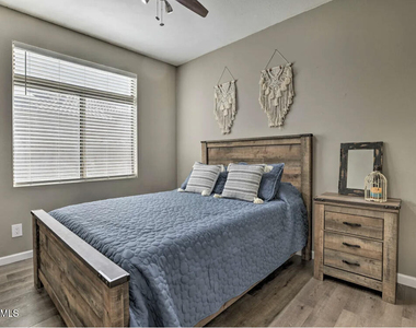 17977 W Hubbard Drive - Photo Thumbnail 22