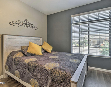 17977 W Hubbard Drive - Photo Thumbnail 20