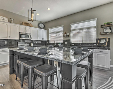 17977 W Hubbard Drive - Photo Thumbnail 2