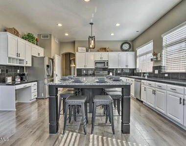 17977 W Hubbard Drive - Photo Thumbnail 6