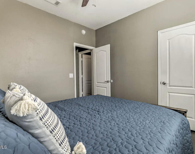 17977 W Hubbard Drive - Photo Thumbnail 23
