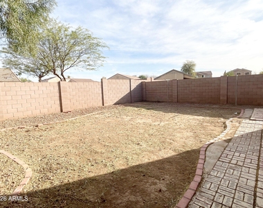 8930 W Catalina Drive - Photo Thumbnail 21