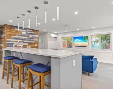 322 Nw 4th Avenue - Photo Thumbnail 10