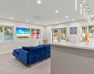 322 Nw 4th Avenue - Photo Thumbnail 4