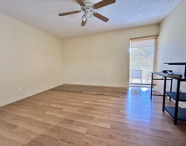 642 Nw 13th Street - Photo Thumbnail 6