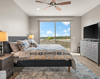 4002 Desert Moon Drive - Photo Thumbnail 12